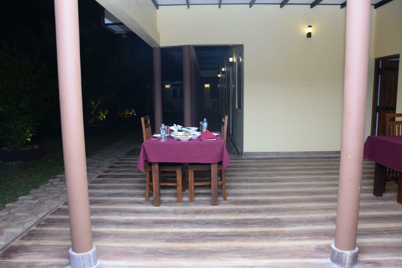 Gold Inn Dambulla Exterior foto
